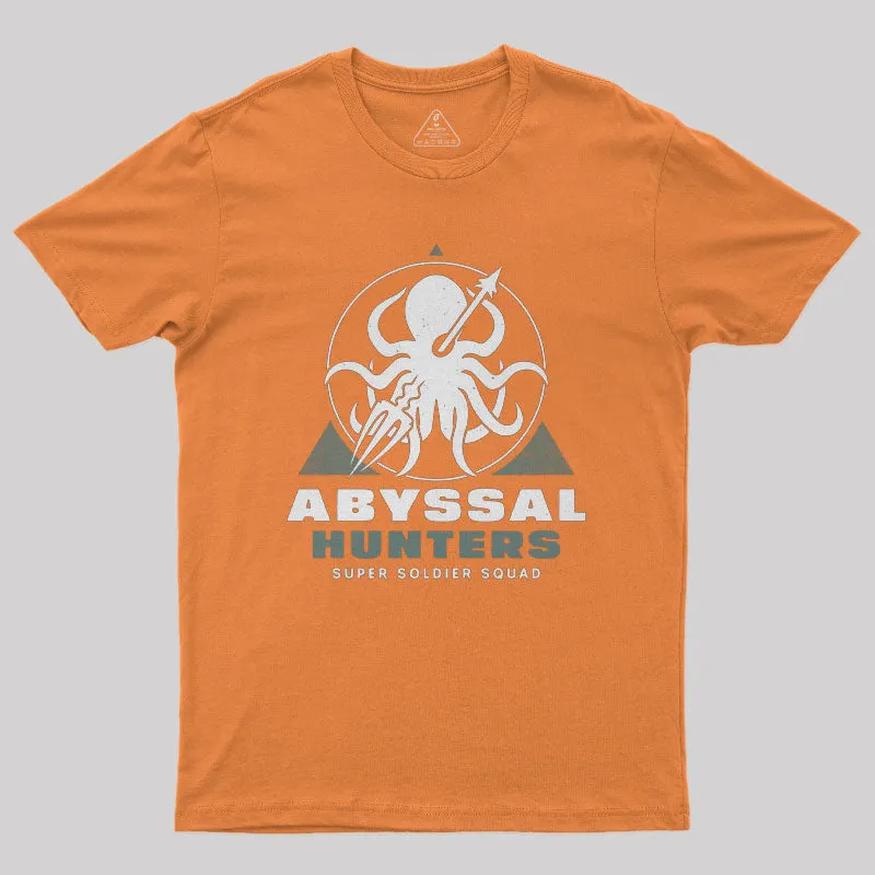 Abyssal Hunters Emblem Nerd T-Shirt