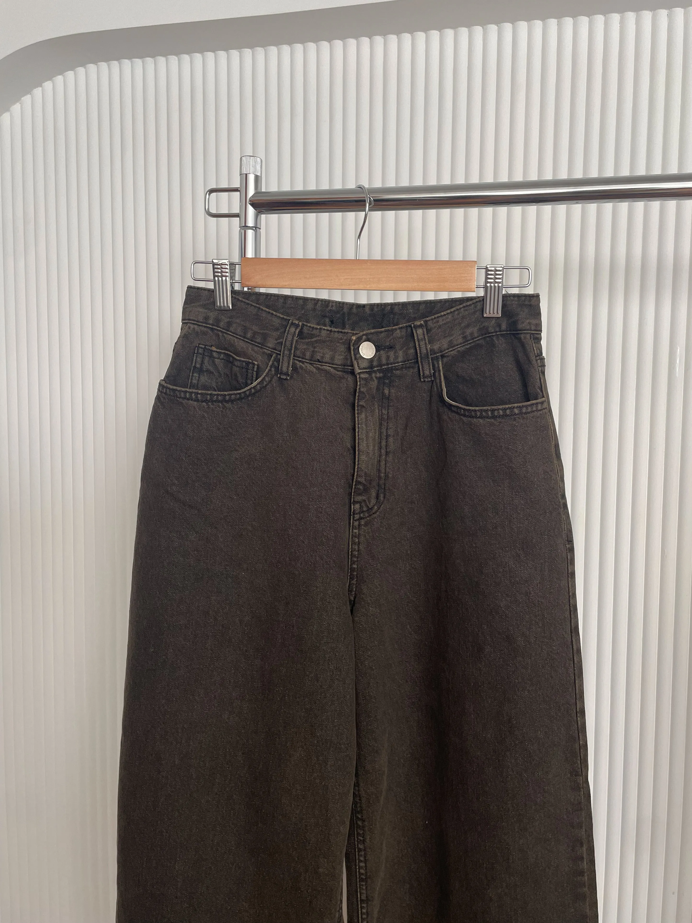 Chocolate Color High-Waisted Jeans