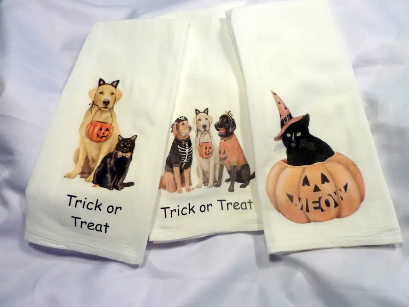 Flour Sack Towels, Halloween towel with a lab and black