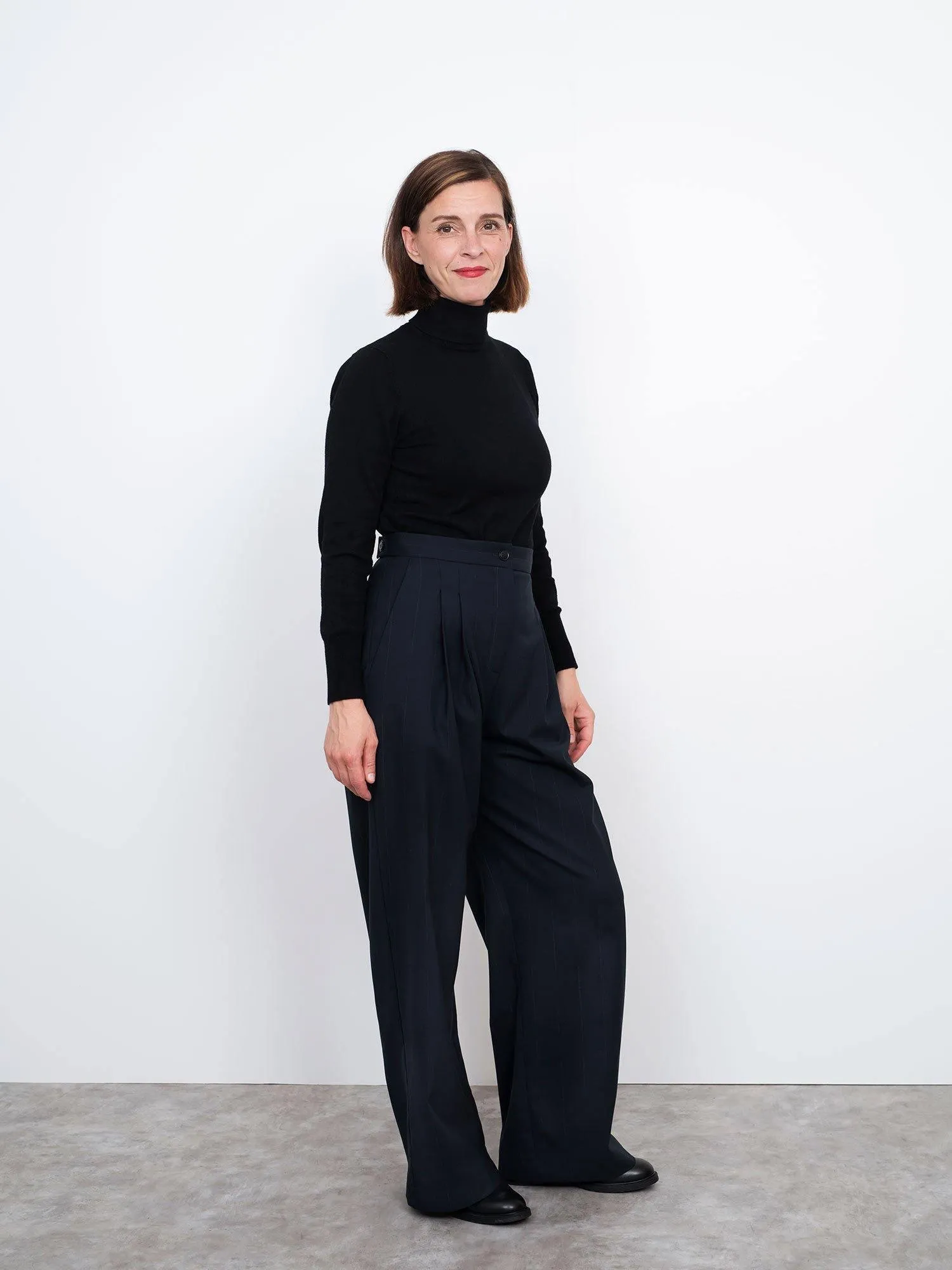 HIGH-WAISTED TROUSERS PATTERN