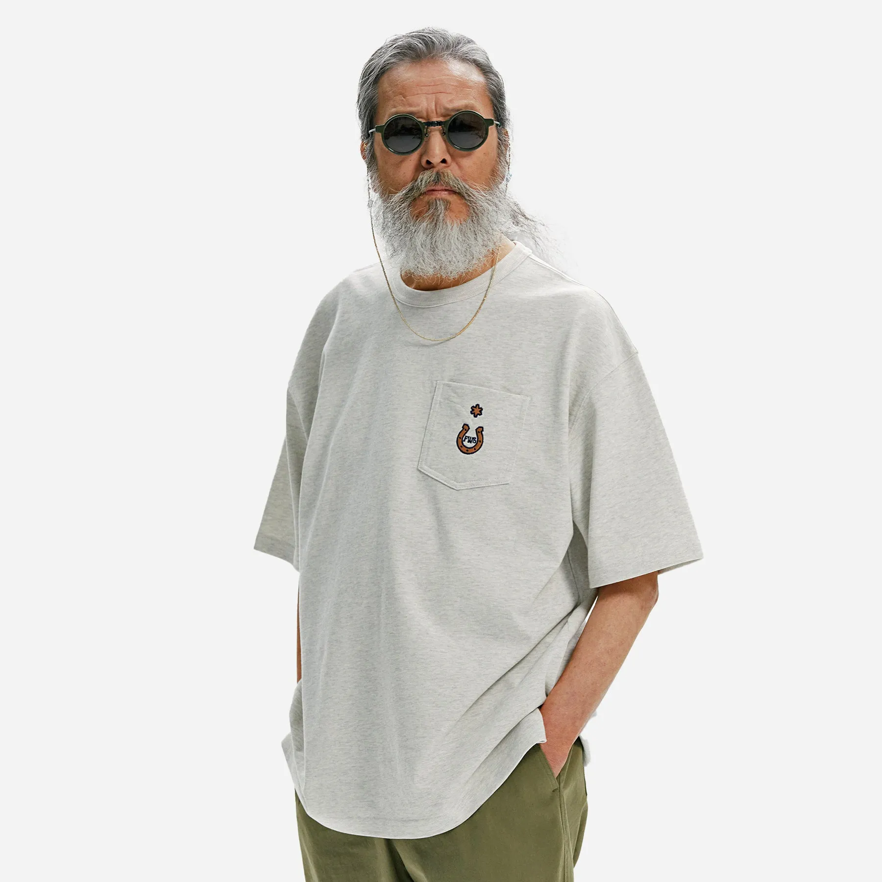 HORSESHOE POCKET TEE - OATMEAL