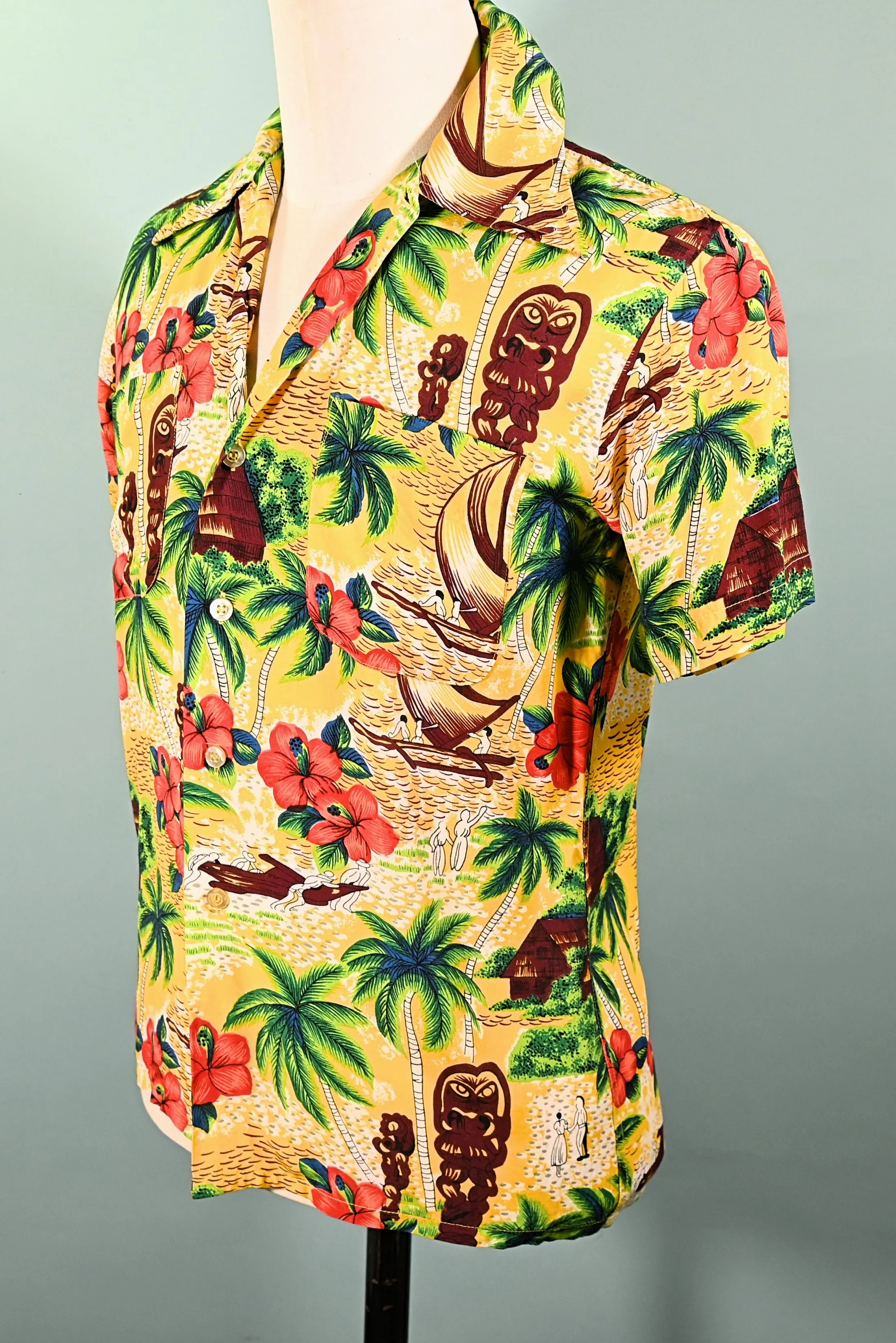 K-Mart Vintage 50s/60s Rayon Hawaiian Shirt, Aloha Bright Tiki Shirt S