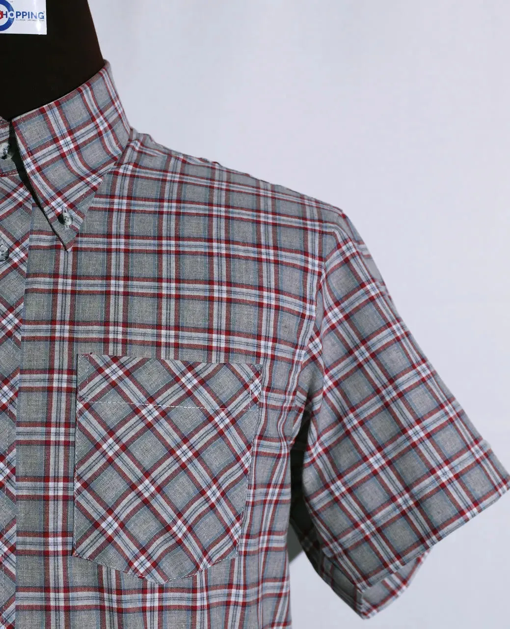 Men's Short Sleeve Grey And Red Plaid Shirt Size M