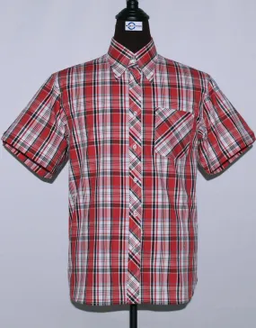 Men's Short Sleeve Red And  White Plaid Shirt Size M