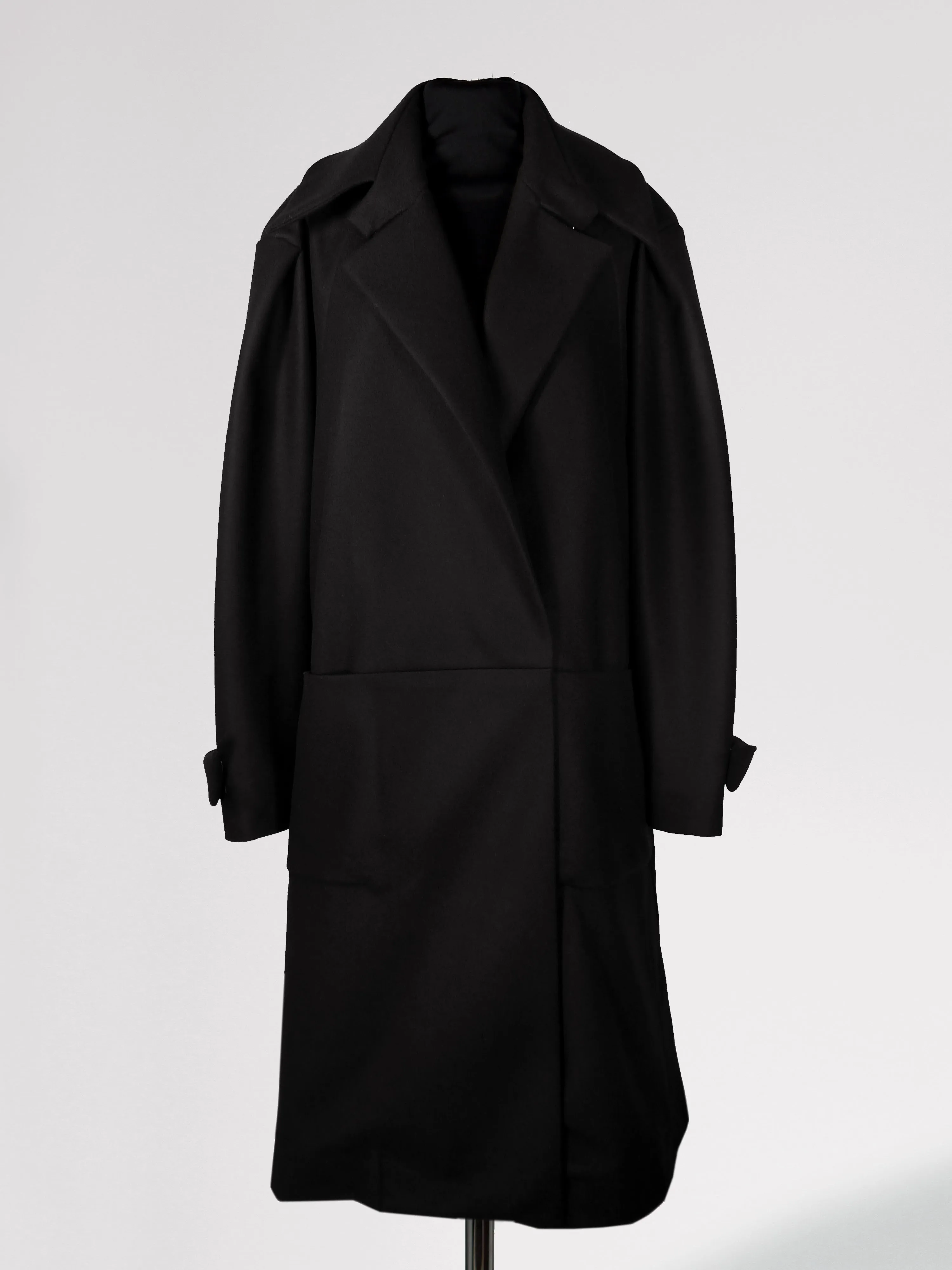 Origami Stain Collar Wool Coat / Black