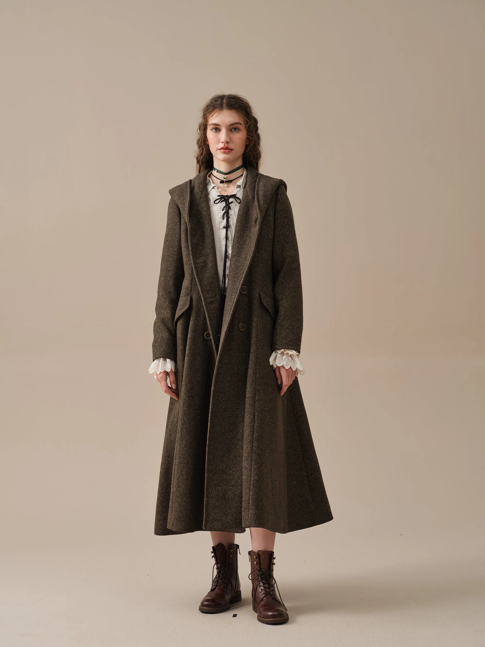 Trista 24 | 100% twill wool hooded coat